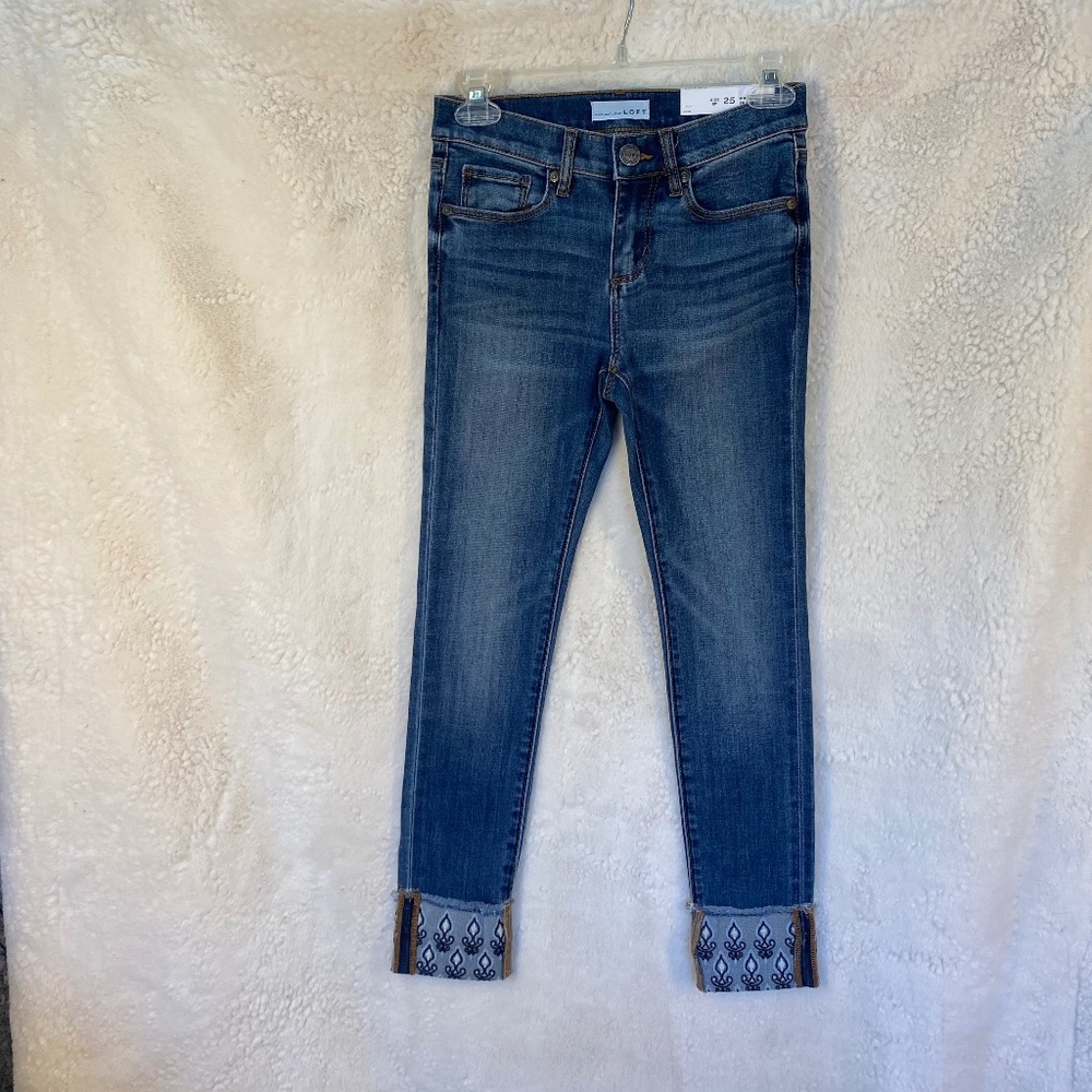 Loft Modern Skinny Jeans with Embroidered Leg Cuffs in Blue - Size 0/25P (NWT)